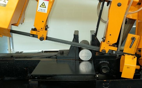 若尔盖数控带锯床自动送料精度会出现偏差吗？